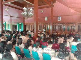 PENERIMAAN KKN UNIVERSITAS SANATA DARMA YOGYAKARTA DI KALURAHAN KARANGMOJO